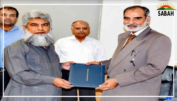 IPS, CUST sign MoU to promote policy-oriented academic volunteerism