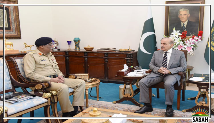 CJCSC General Sahir Shamshad Mirza calls on PM Shehbaz Sharif