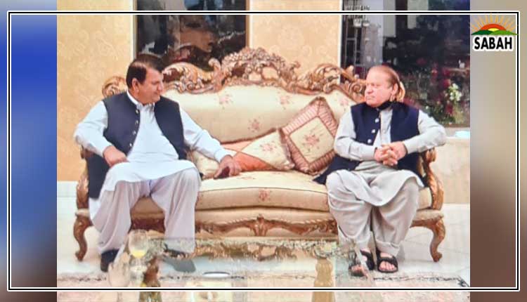 Nawaz, Maryam, Amir Muqam discusses ways to sort out prevailing political issues particularly relating to KPK