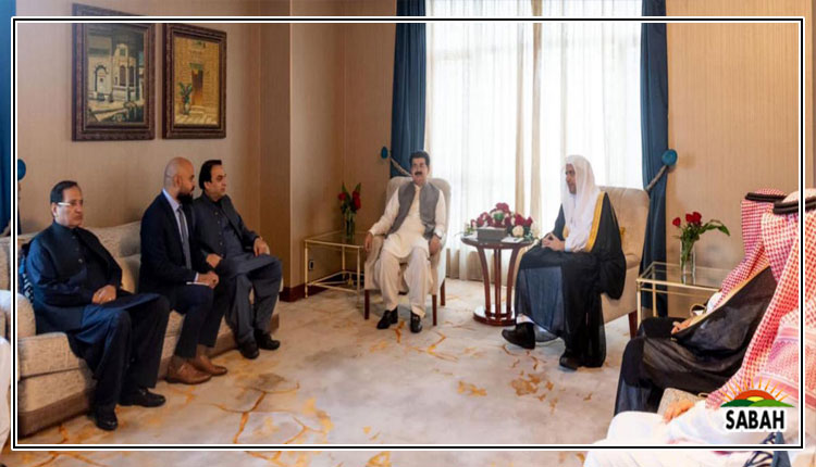 Sadiq Sanjrani leads delegation of senators to meet with Sheikh Dr. Mohammad bin Abdul Karim Al-Issa