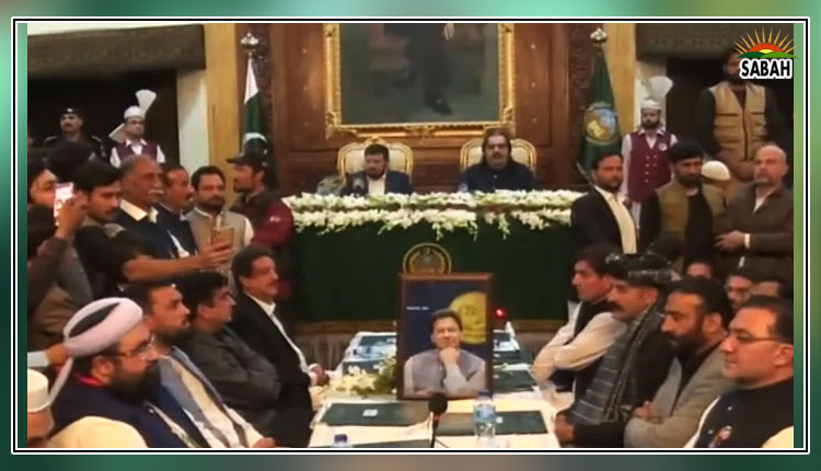Governor KP Haji Ghulam Ali administers oath to 15-members of Khyber Pakhtunkhwa cabinet